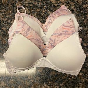 Lot of four girls bras by Danskin size 32A